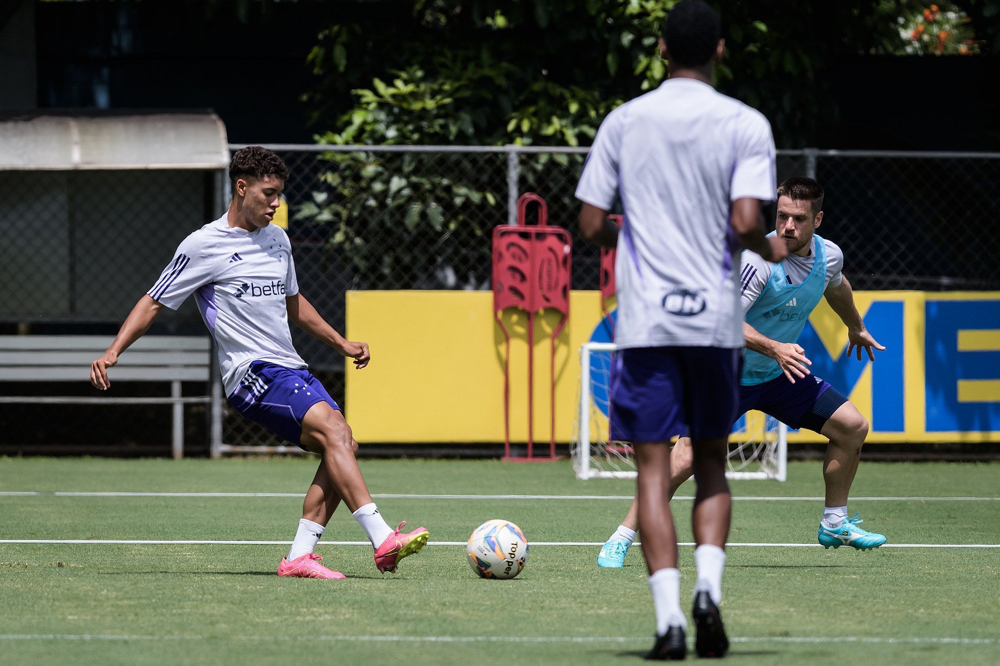 Cruzeiro atualiza situação de jogadores no departamento médico durante pré-temporada