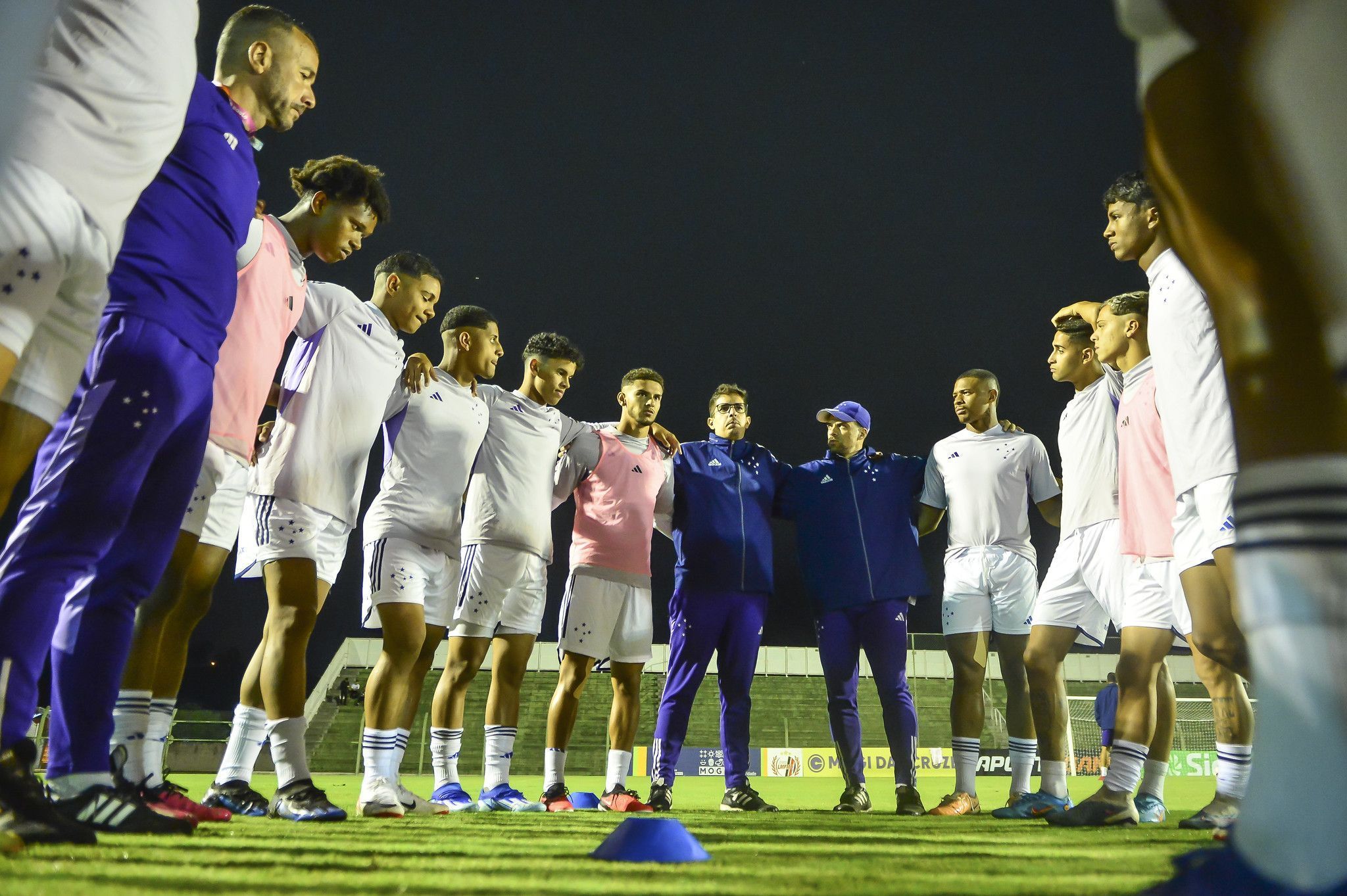 Cruzeiro enfrenta a Portuguesa em busca de vaga nas oitavas de final da Copinha