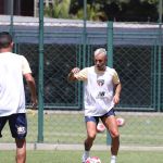 Rafinha e Michel Araújo reforçam São Paulo em clássico contra Corinthians