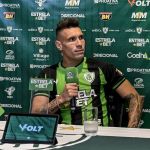 Moisés conta bastidores de acerto com América e contato com Palmeiras