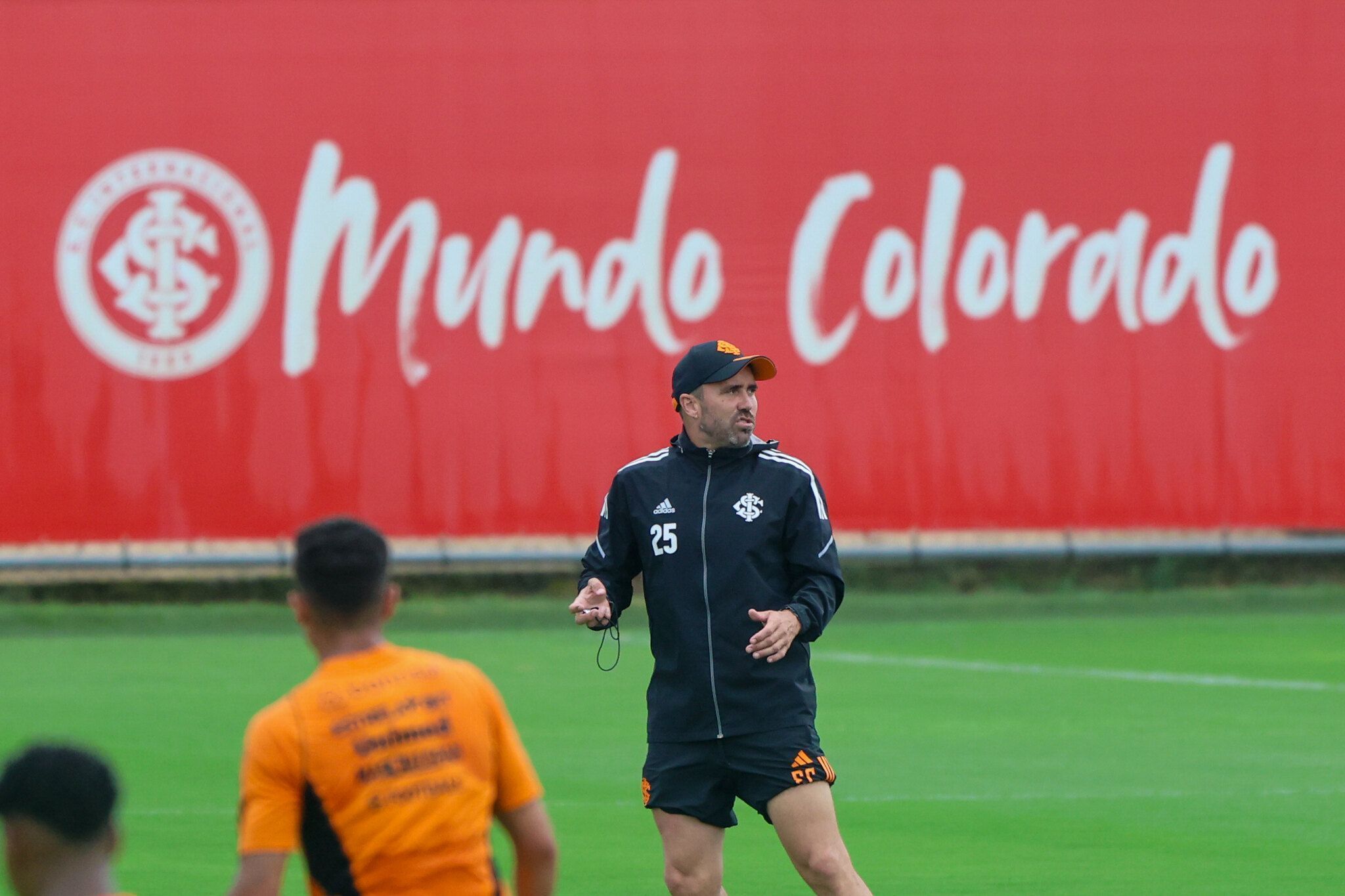 Desfalcado e sem público no Beira-Rio, Inter recebe Avenida em estreia no Gauchão