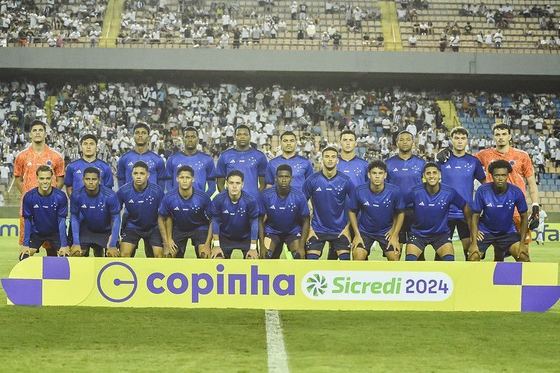 Cruzeiro e Coritiba se enfrentam em busca de vaga na semifinal da Copinha