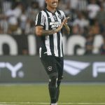 Halter aprova estreia pelo Botafogo e projeta objetivo no Carioca: 'Temos poder'