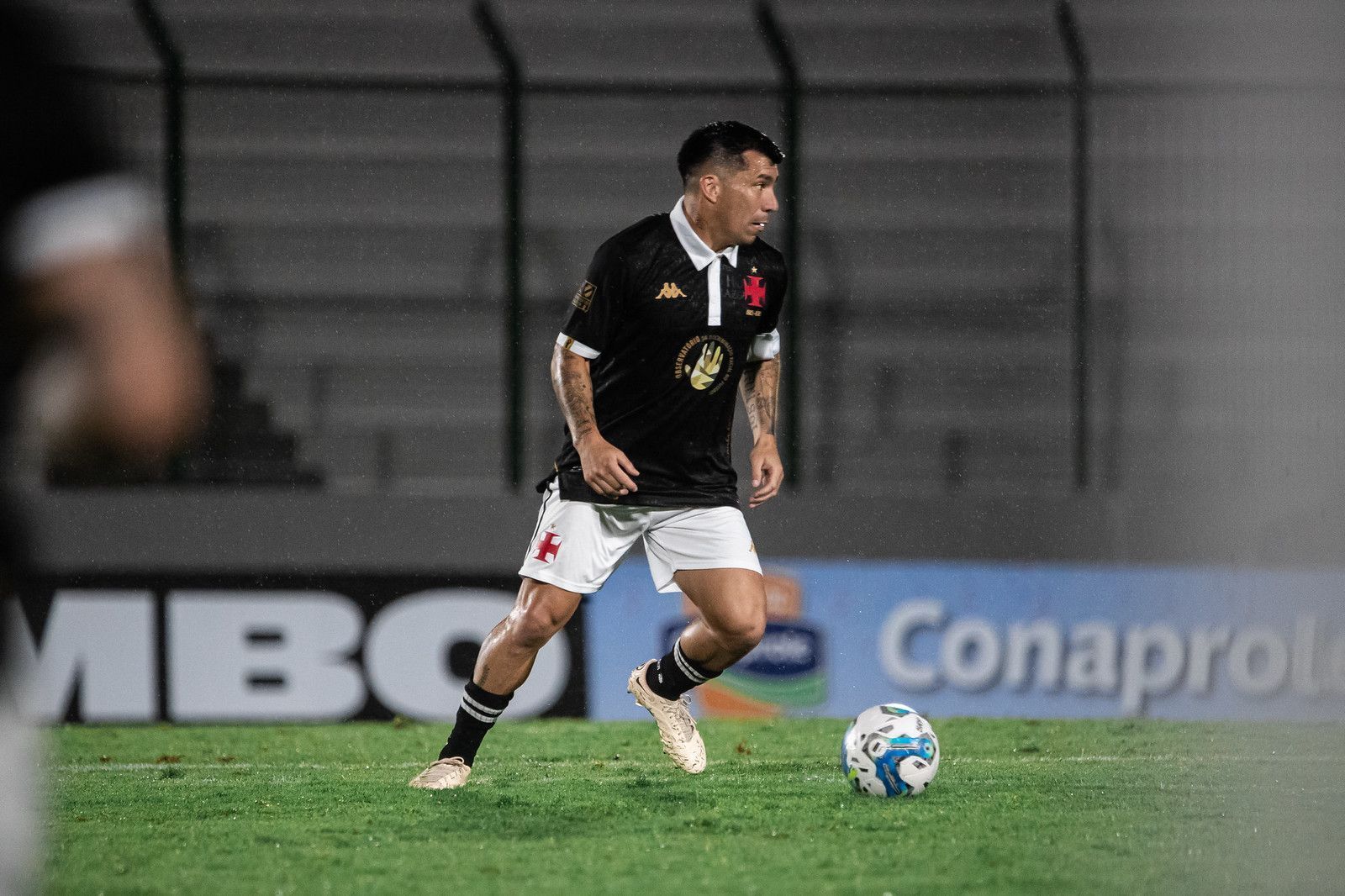 Com reforços na defesa, Ramón Díaz ganha nova opção para escalar o Vasco