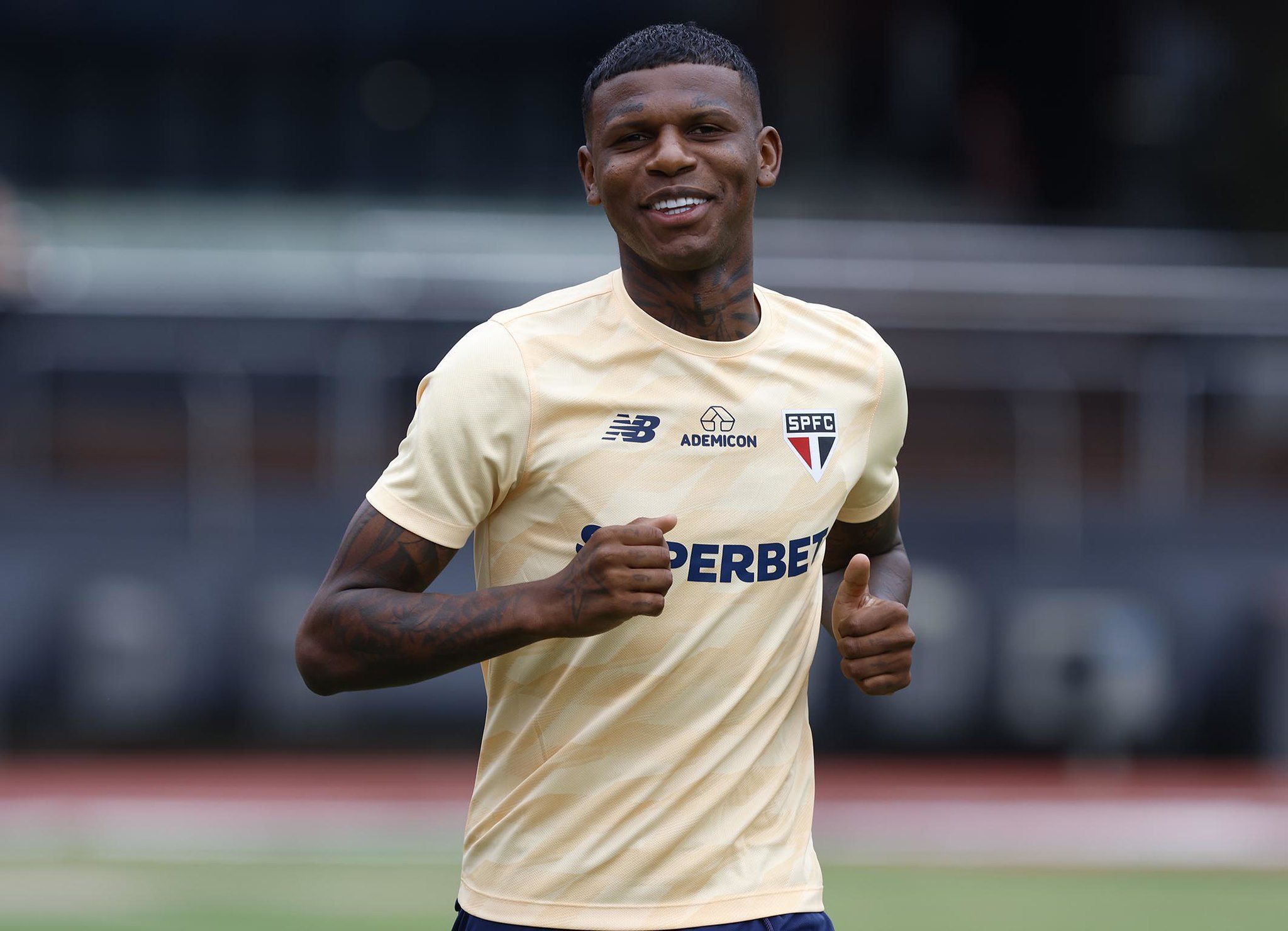 Vaza vídeo de zagueiro do São Paulo em boate nos Estados Unidos