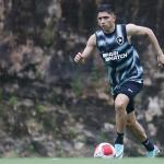 Savarino agradece carinho da torcida e projeta papel de líder no Botafogo