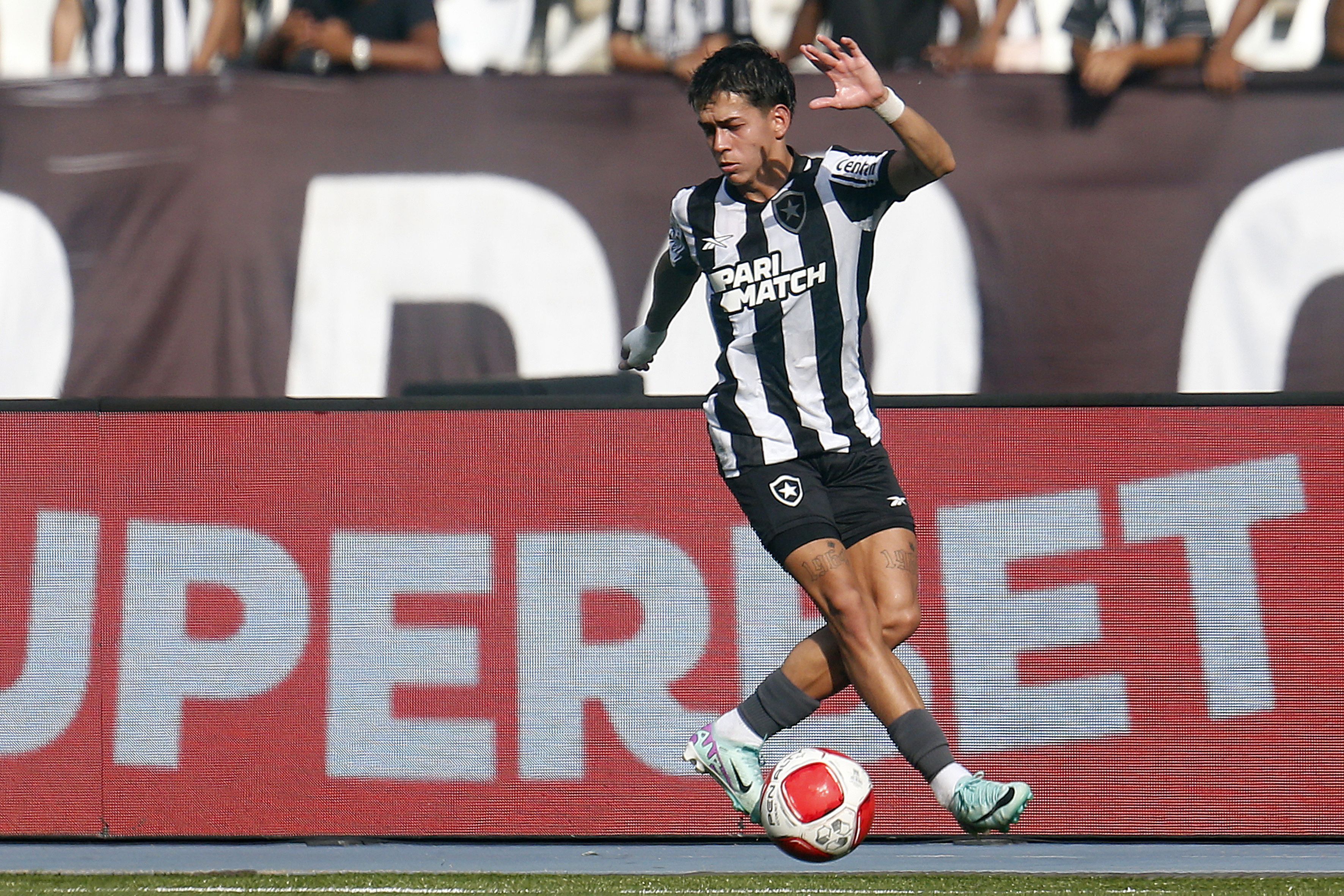 Segovinha muda de número e camisa 10 do Botafogo terá novo dono