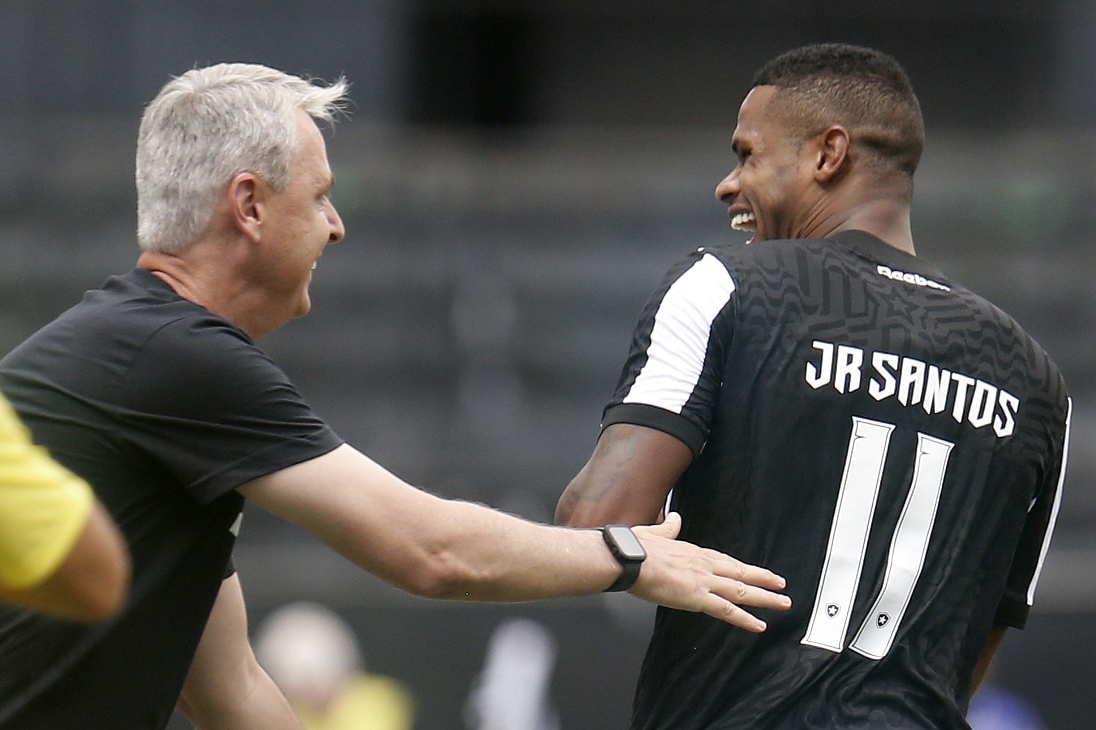 Início do Carioca expõe carências do Botafogo e Tiago Nunes busca soluções