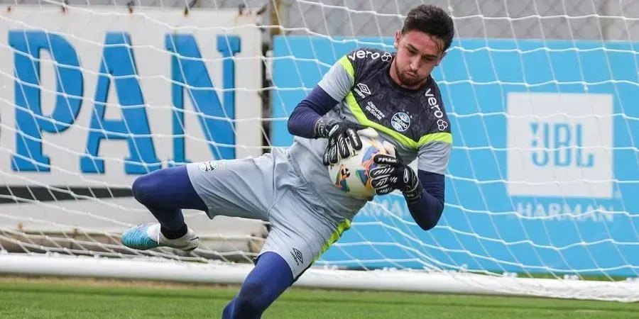 Grêmio empresta goleiro Felipe Scheibig ao Vila Nova