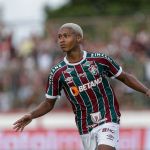 Isaac relembra tragédia na família e dedica primeiro gol pelo Fluminense ao pai