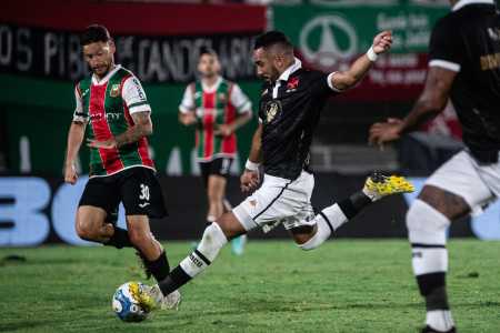 Payet foi o destaque do Vasco no jogo com o Maldonado