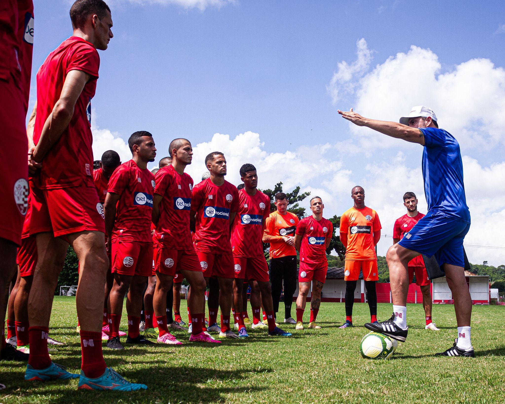 De olho no topo, Náutico visita o líder Central pelo Campeonato Pernambucano