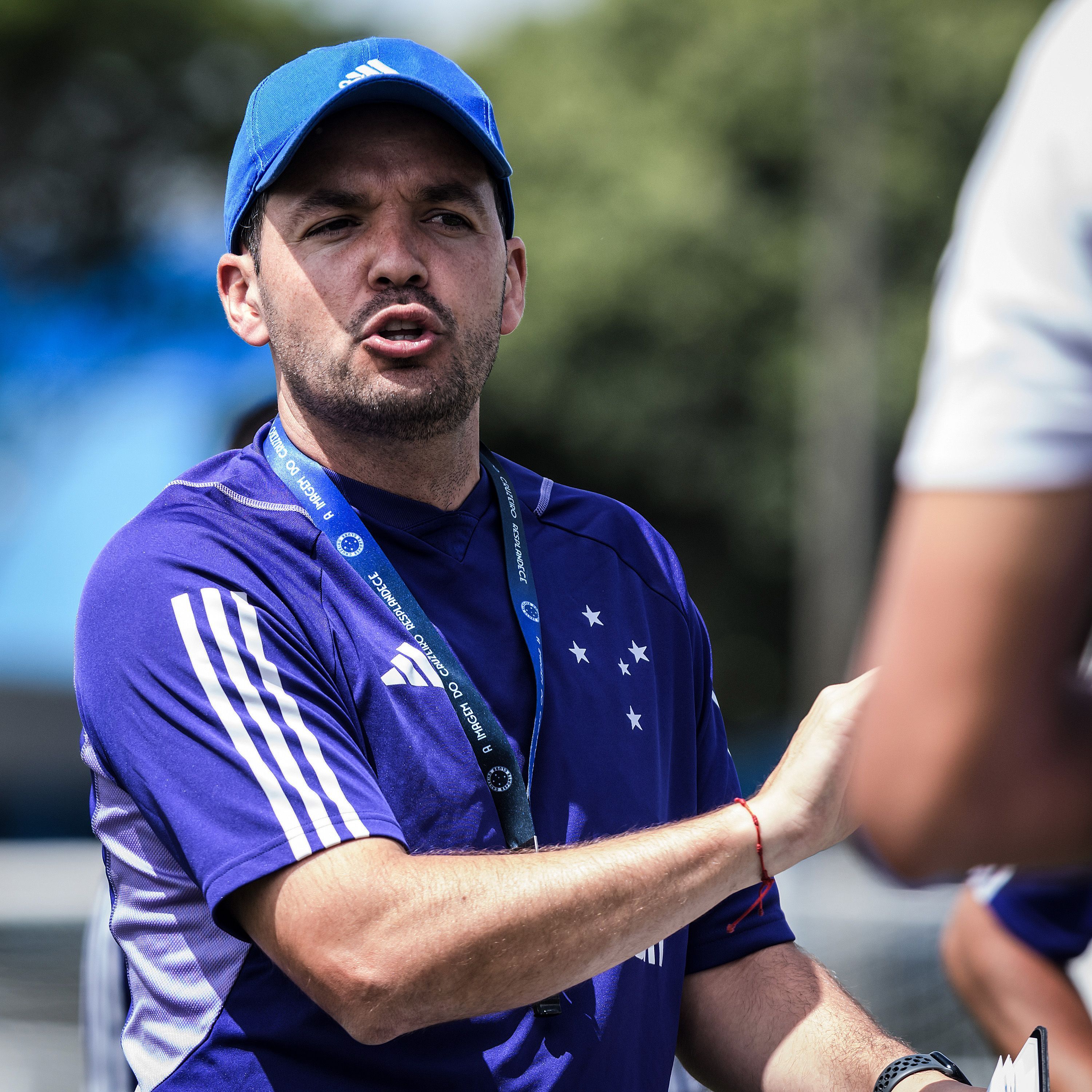 Sem dois reforços, Cruzeiro divulga relacionados para estreia no Mineiro