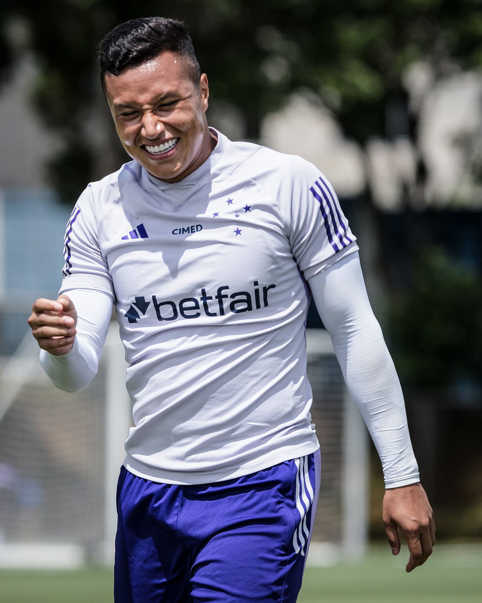 Lateral do Cruzeiro avalia início da ‘Era Larcamón’ e mira título estadual: ‘Recuperar soberania’