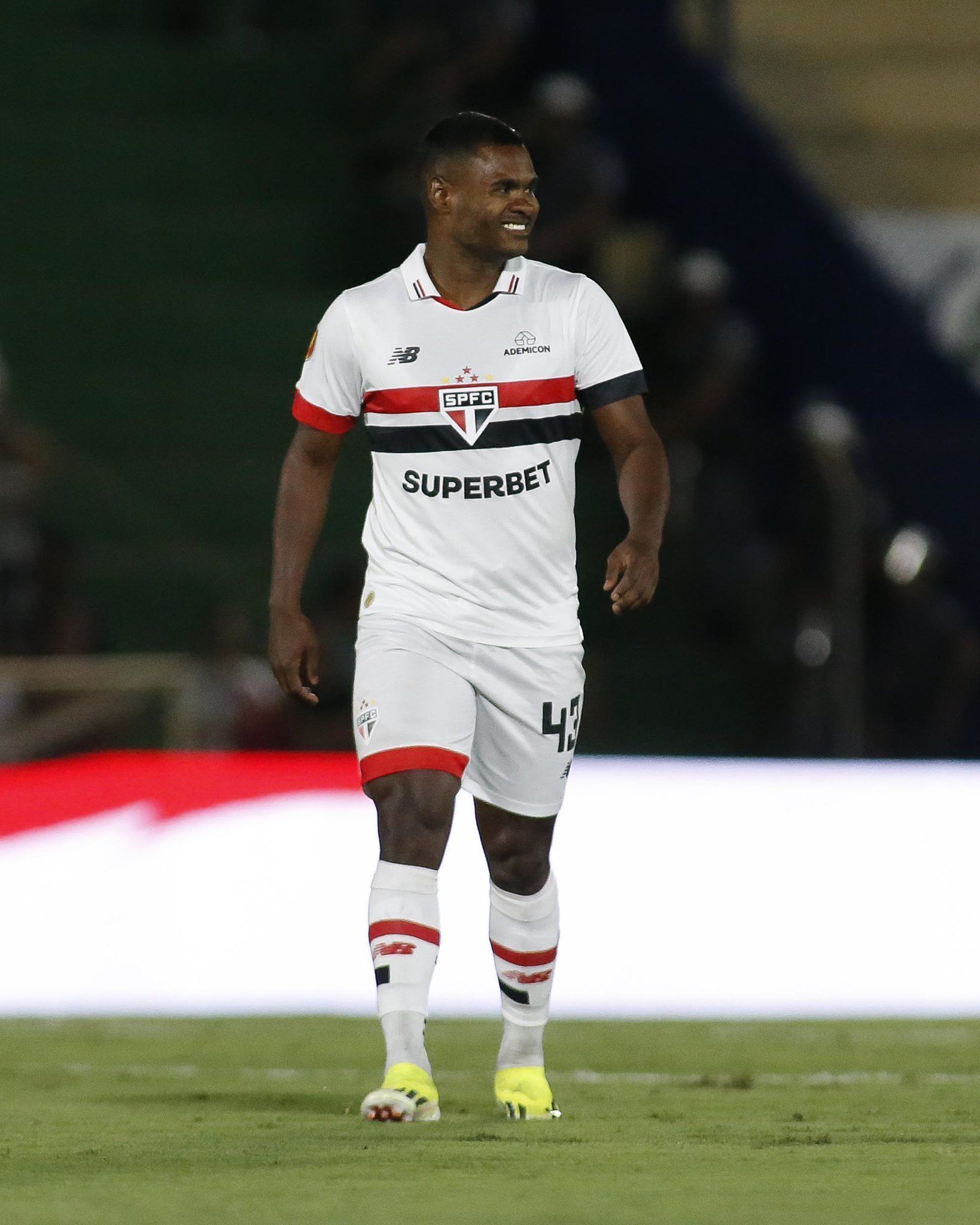 Ex-Cruzeiro é elogiado e pode virar reforço para sequência do São Paulo