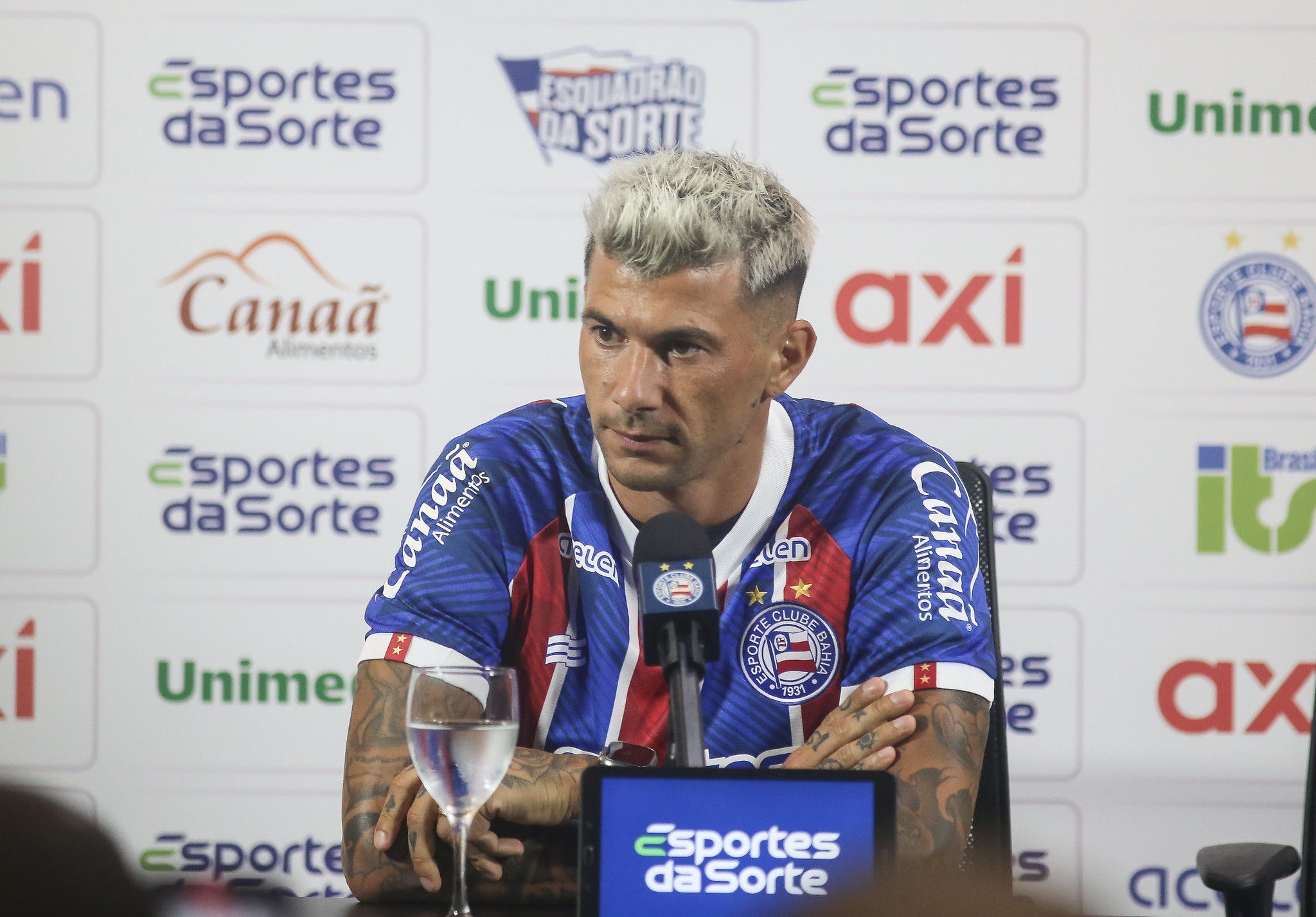 Cuesta admite que precisa melhorar parte física antes de estrear pelo Bahia: 'Vou me adaptar'