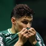 Com três gols em dois jogos, Veiga tem início de ano goleador no Palmeiras