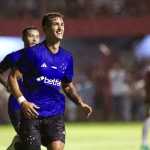 Dinenno marca em vitória do Cruzeiro e mantém bons números em estreias