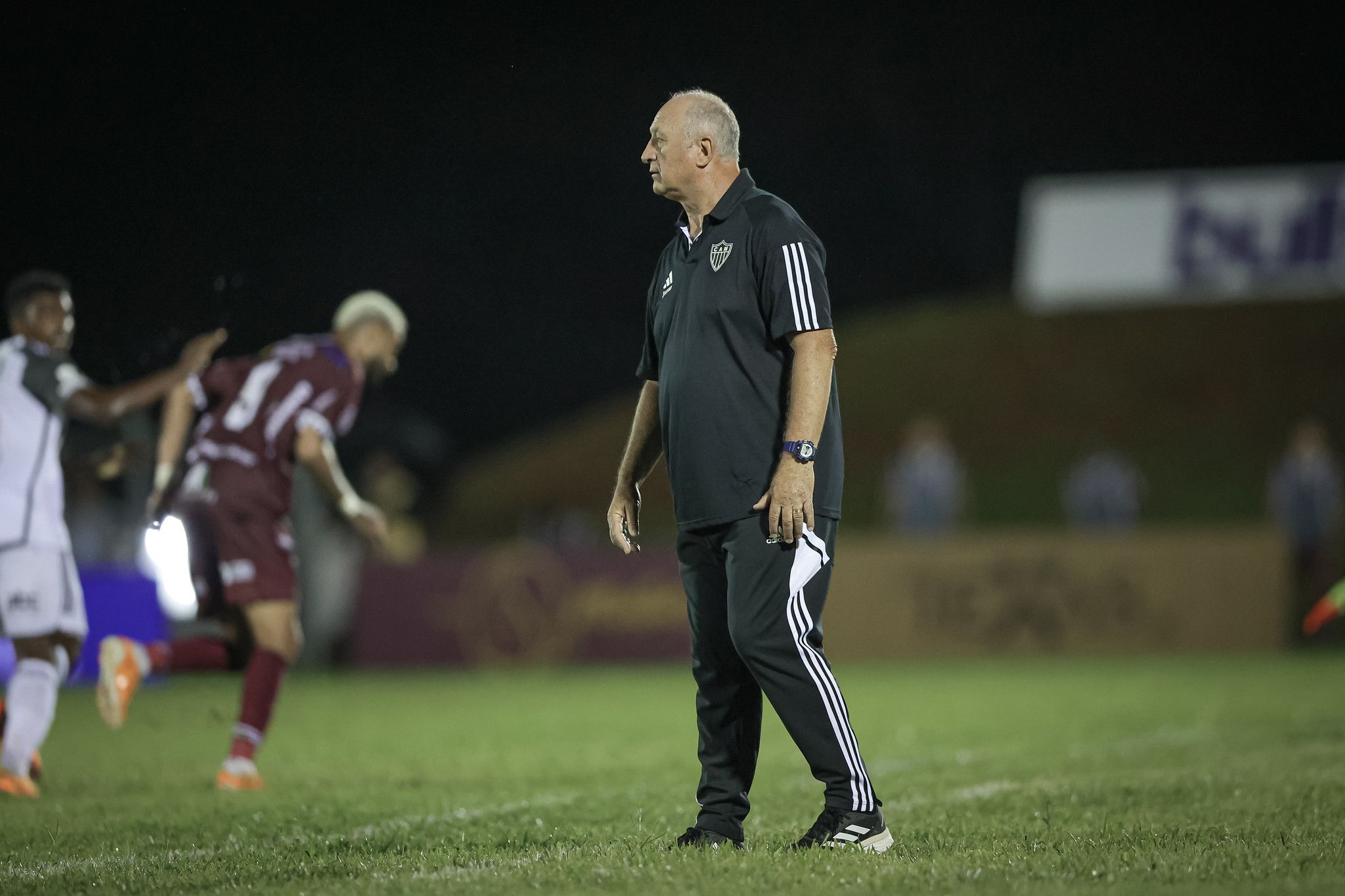 Felipão analisa derrota do Atlético, defende Estadual e fala sobre 'arma' do Patrocinense