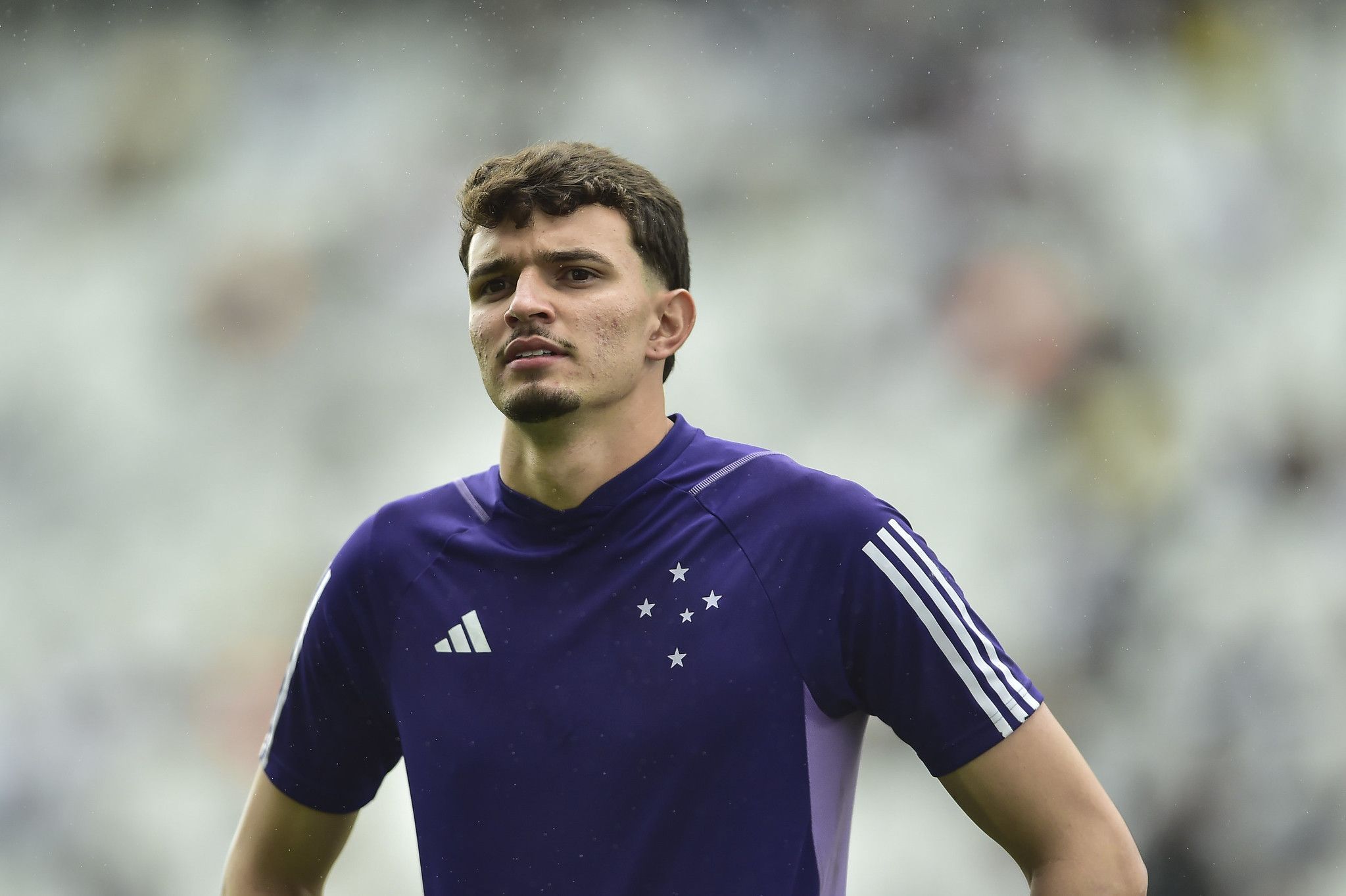Sem Cabral, Cruzeiro aciona goleiro às pressas para estreia no Brasileiro
