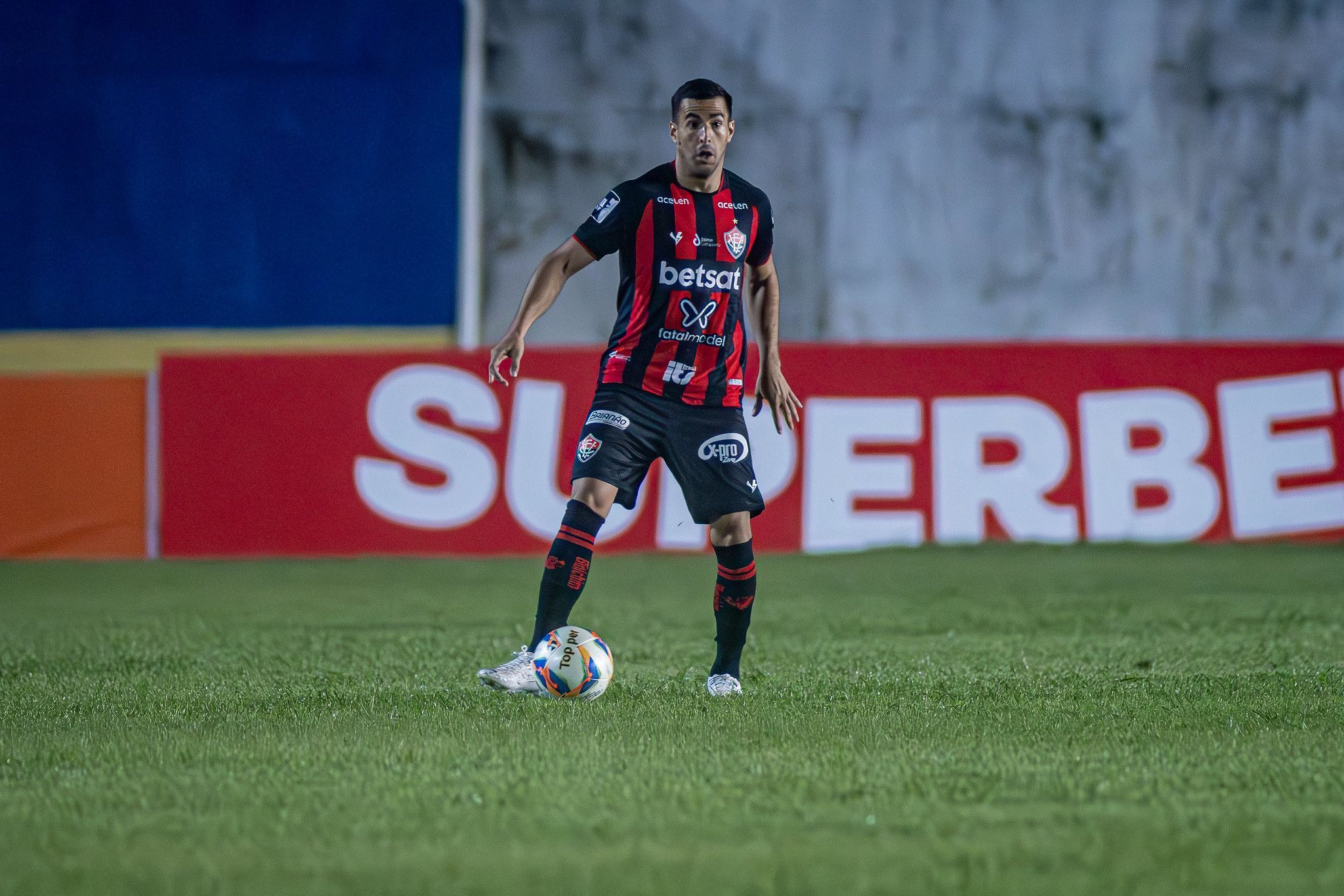 Jequié surpreende e vence o Vitória, que perde a liderança do Campeonato Baiano