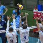 Copa Brasil de Vôlei: Sada Cruzeiro oscila, mas bate Joinville e avança às semifinais