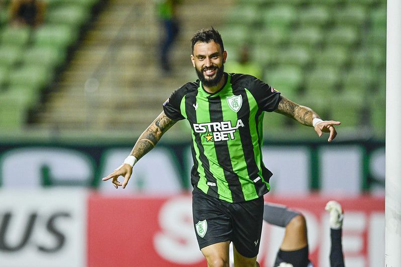 América volta a ter jogador com cinco gols em uma partida após 30 anos