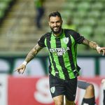 América volta a ter jogador com cinco gols em uma partida após 30 anos