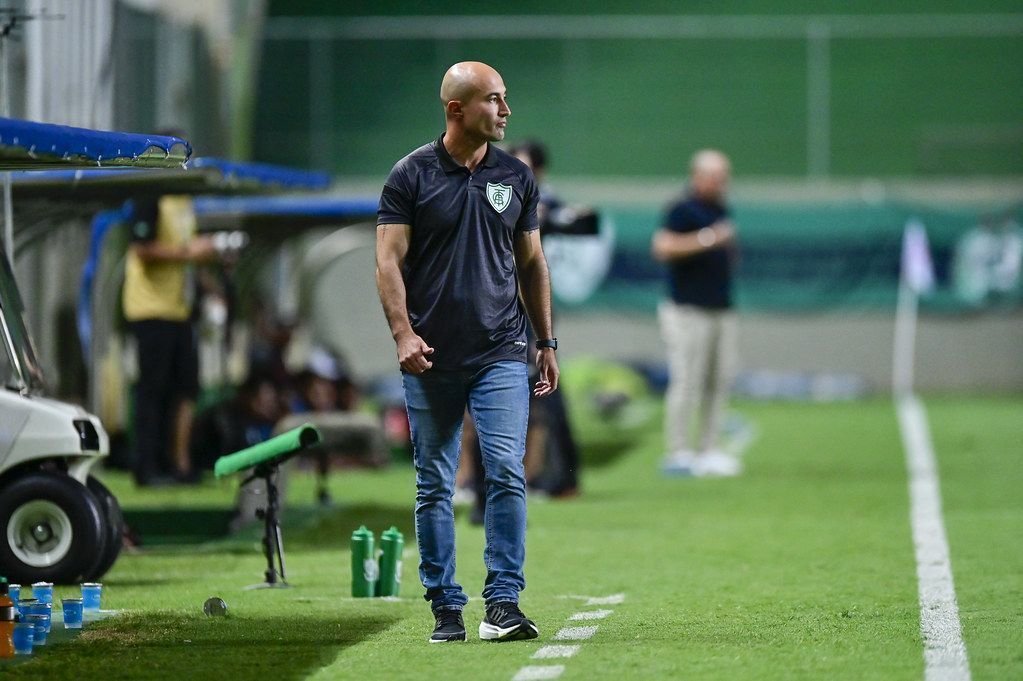 Com novidade, Cauan de Almeida define América para jogo com Uberlândia; veja o time
