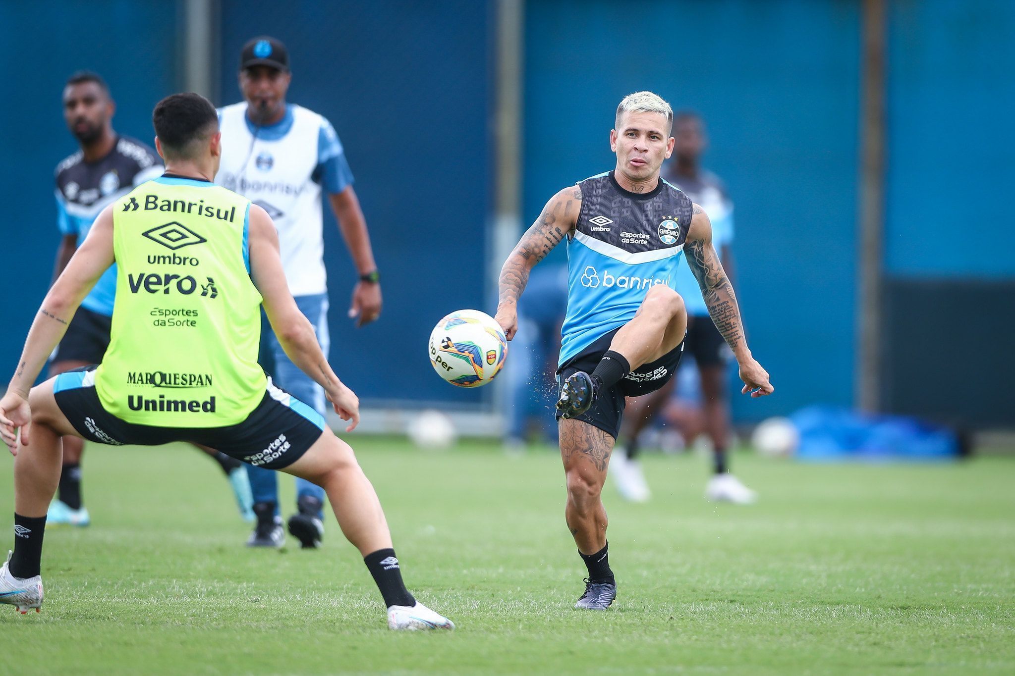 De olho na parte de cima da tabela, Grêmio enfrenta Brasil-PEL pelo Gauchão