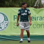 Abel Ferreira revela busca do Palmeiras por três reforços; veja posições