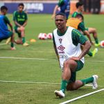 Fluminense: clube não trabalha com prazo exato para ter Douglas Costa em campo