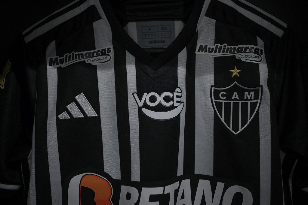 Atlético terá camisa com detalhes especiais para clássico contra Cruzeiro