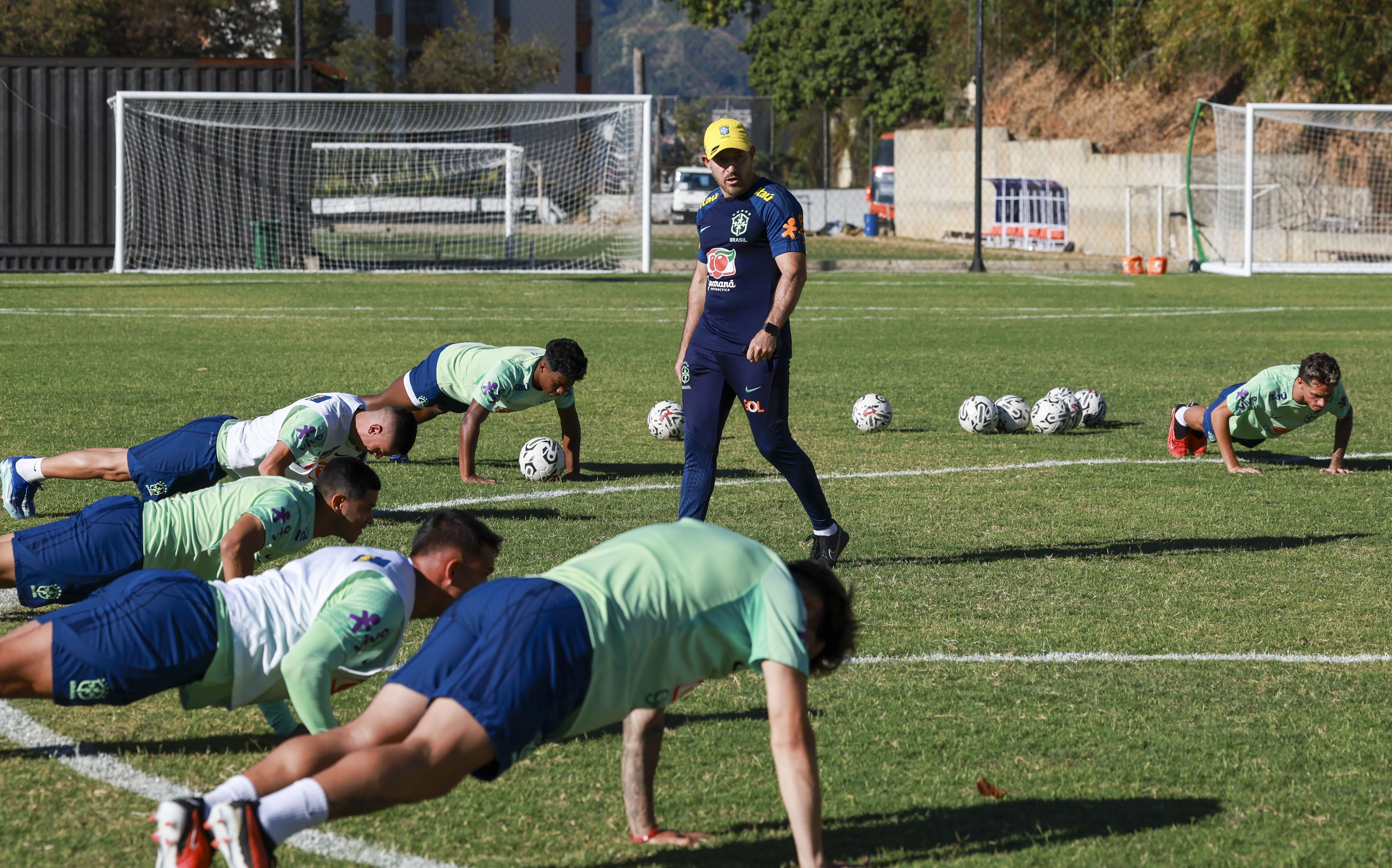 Seleção deve testar jogadores em 'amistoso' no final da 1ª fase do Pré-Olímpico