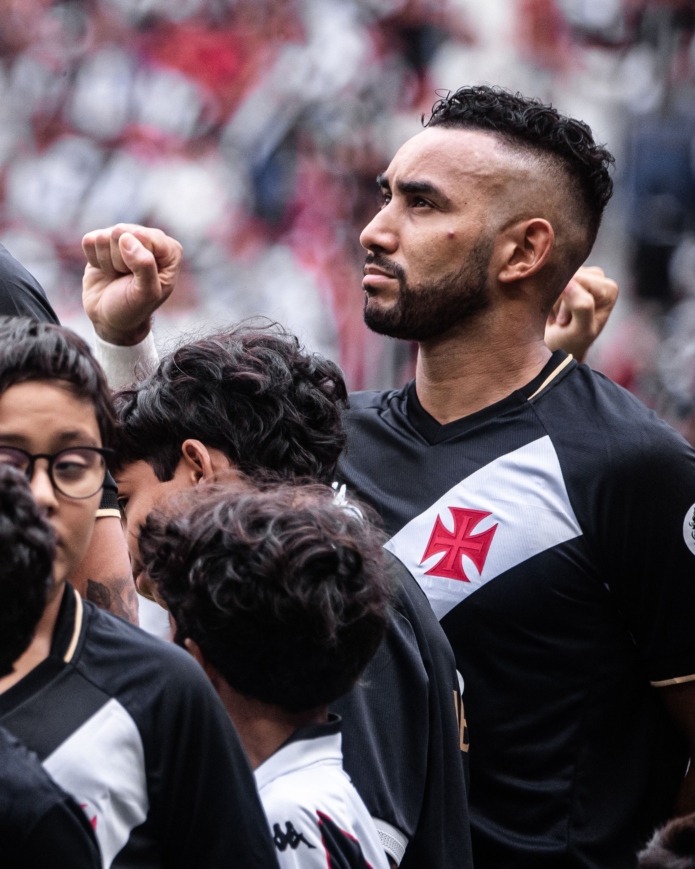 Vasco espera Payet pronto para confronto diante do Criciúma