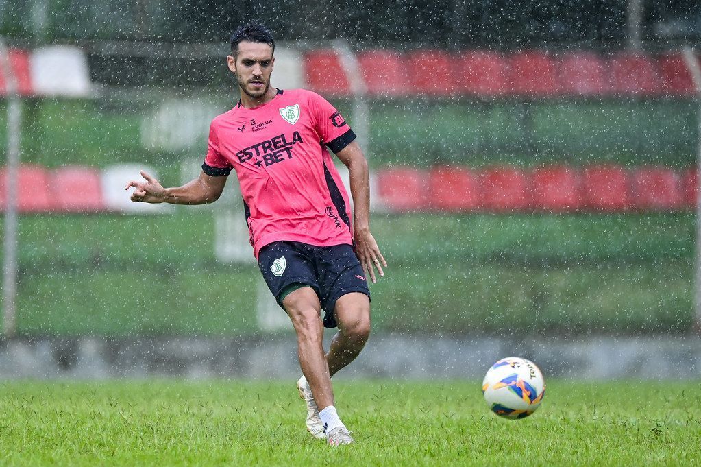 Lucas Kal, do América, encaminha transferência para time da Série A