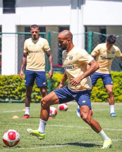 lucas sao paulo.jpg