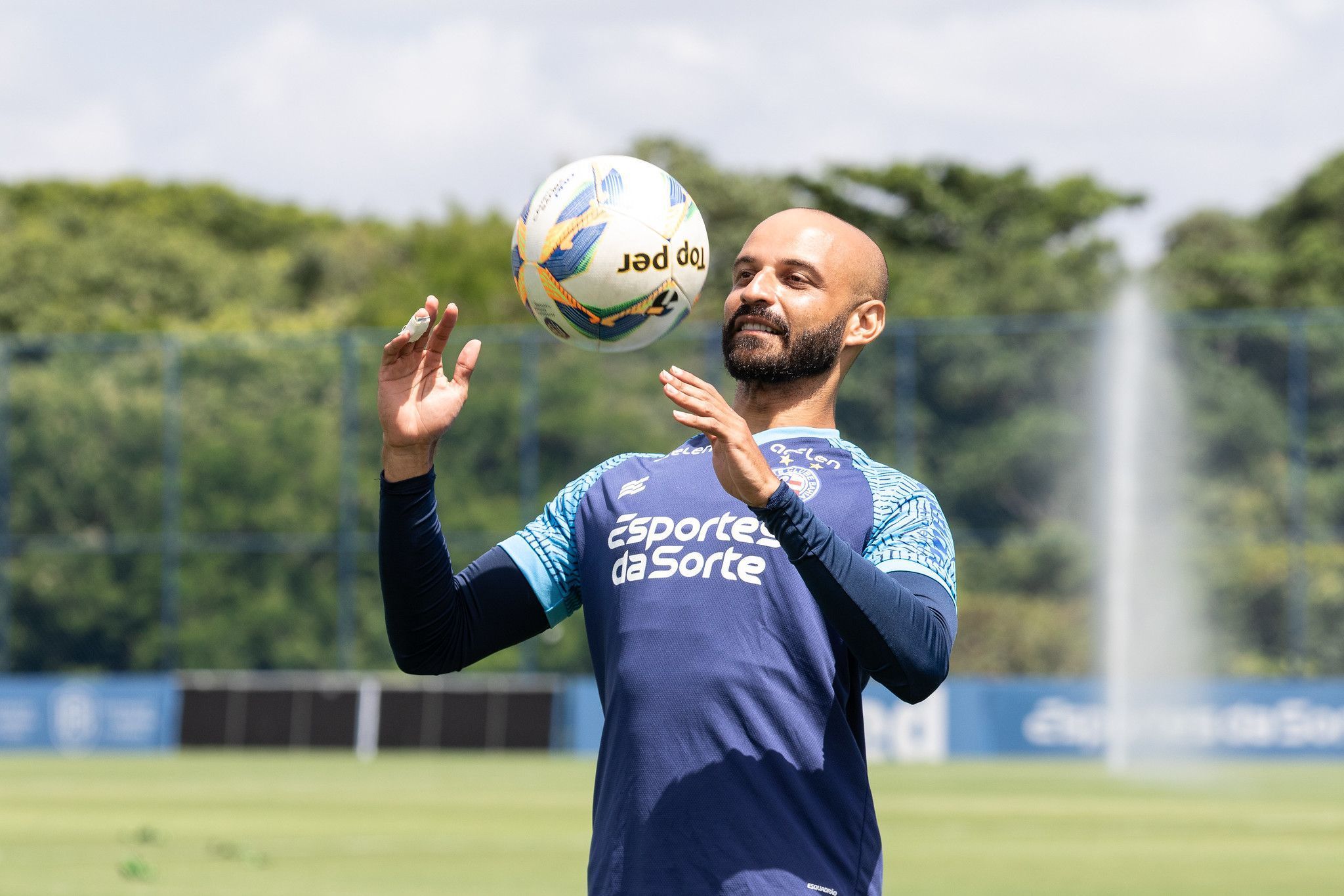 Com Thaciano de volta, Bahia está escalado para duelo contra o Barcelona-BA; veja