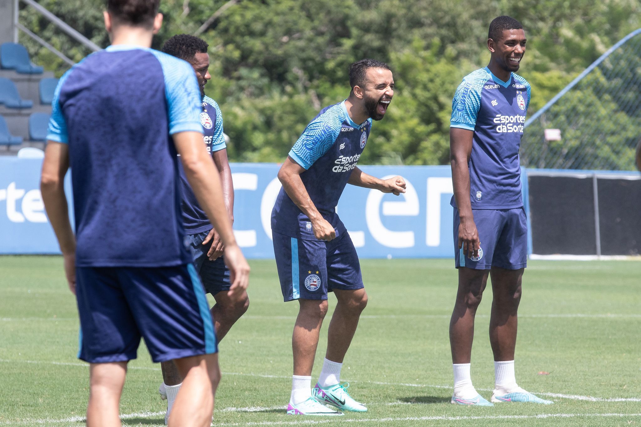 Bahia encara o Barcelona-BA por terceira vitória seguida no Baianão