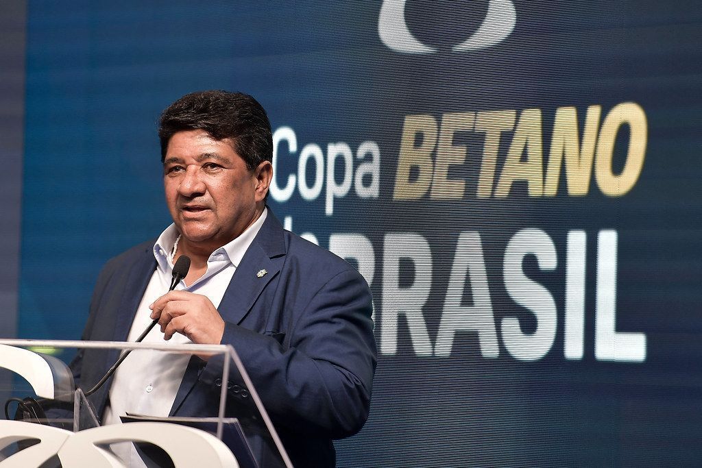 Presidente da CBF responde sobre Caetano, do Atlético, e define prazo para decisão