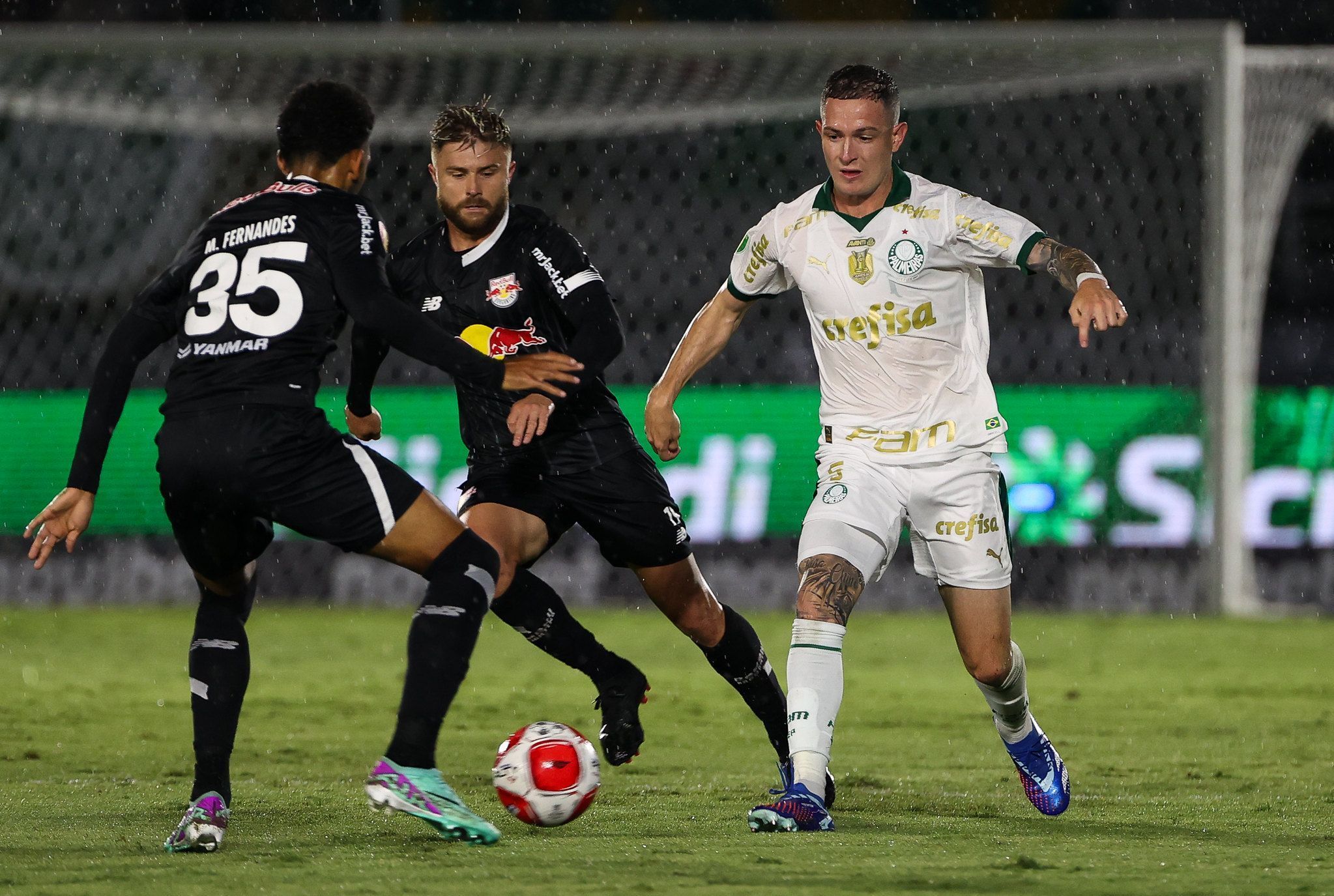 Palmeiras visita o RB Bragantino embalado e de olho na liderança
