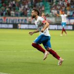 Com gols de Everton Ribeiro e Ratão, Bahia vence 3ª seguida no Baianão
