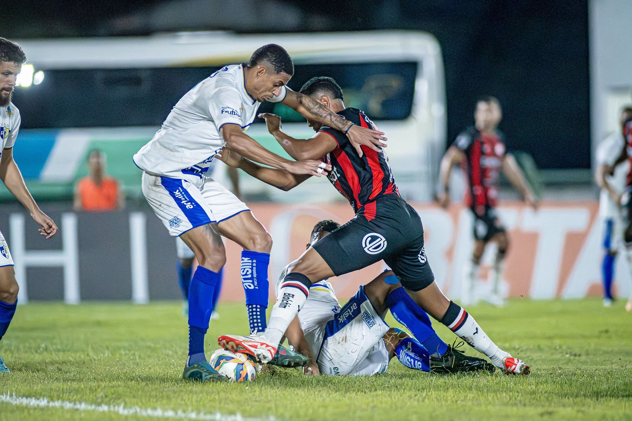 Presidente do Vitória promete entrar com ação contra árbitro da partida contra o Jequié-BA
