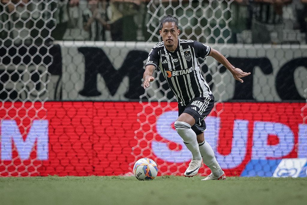 Titular do Atlético faz críticas após nova derrota para o Cruzeiro: 'Só dinheiro não adianta'