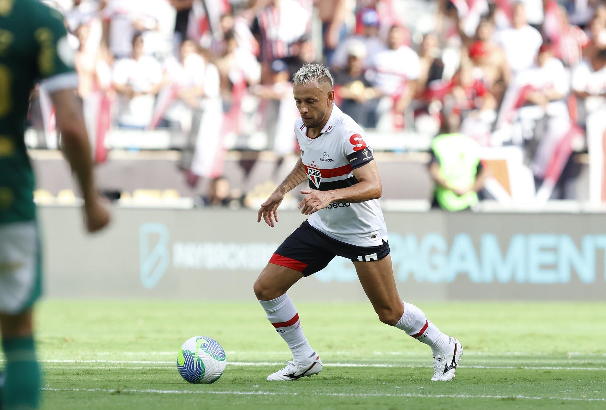 Após título, Rafinha fala sobre elenco do São Paulo e projeta temporada de 2024