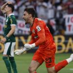 Após perder pênalti na Supercopa, lateral do Palmeiras se pronuncia: 'Covardes não fazem história'