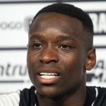 Luiz Henrique se emociona ao chegar no Botafogo: 'Passei por muito sofrimento'