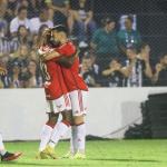 Inter vence Santa Cruz e se aproxima da liderança do Gauchão