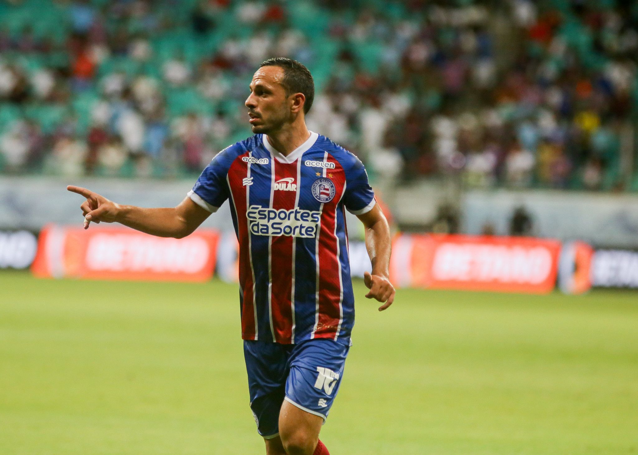 Yago Felipe celebra mentoria de Rogério Ceni após gol de falta pelo Bahia
