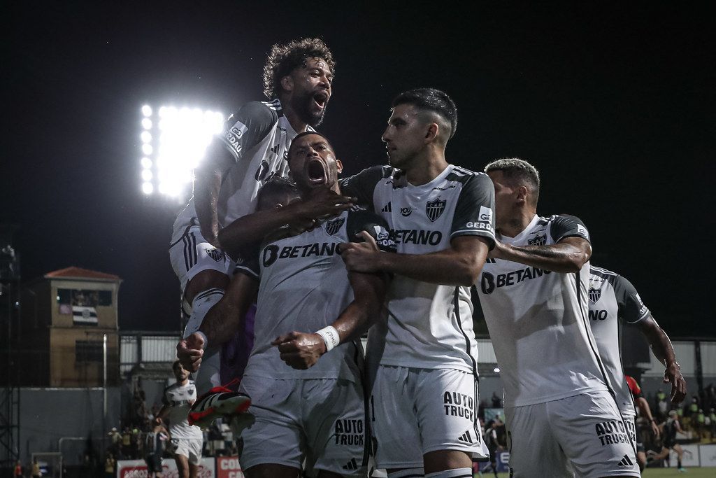 Everson revela conselho a Hulk em vitória do Atlético pelo Mineiro